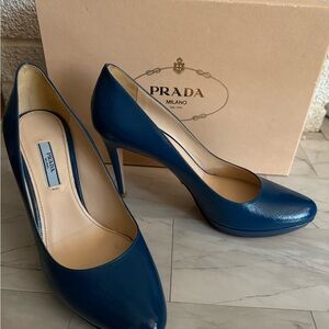 Prada Saffiano Women's Cobalt Heels: Pristine Condition